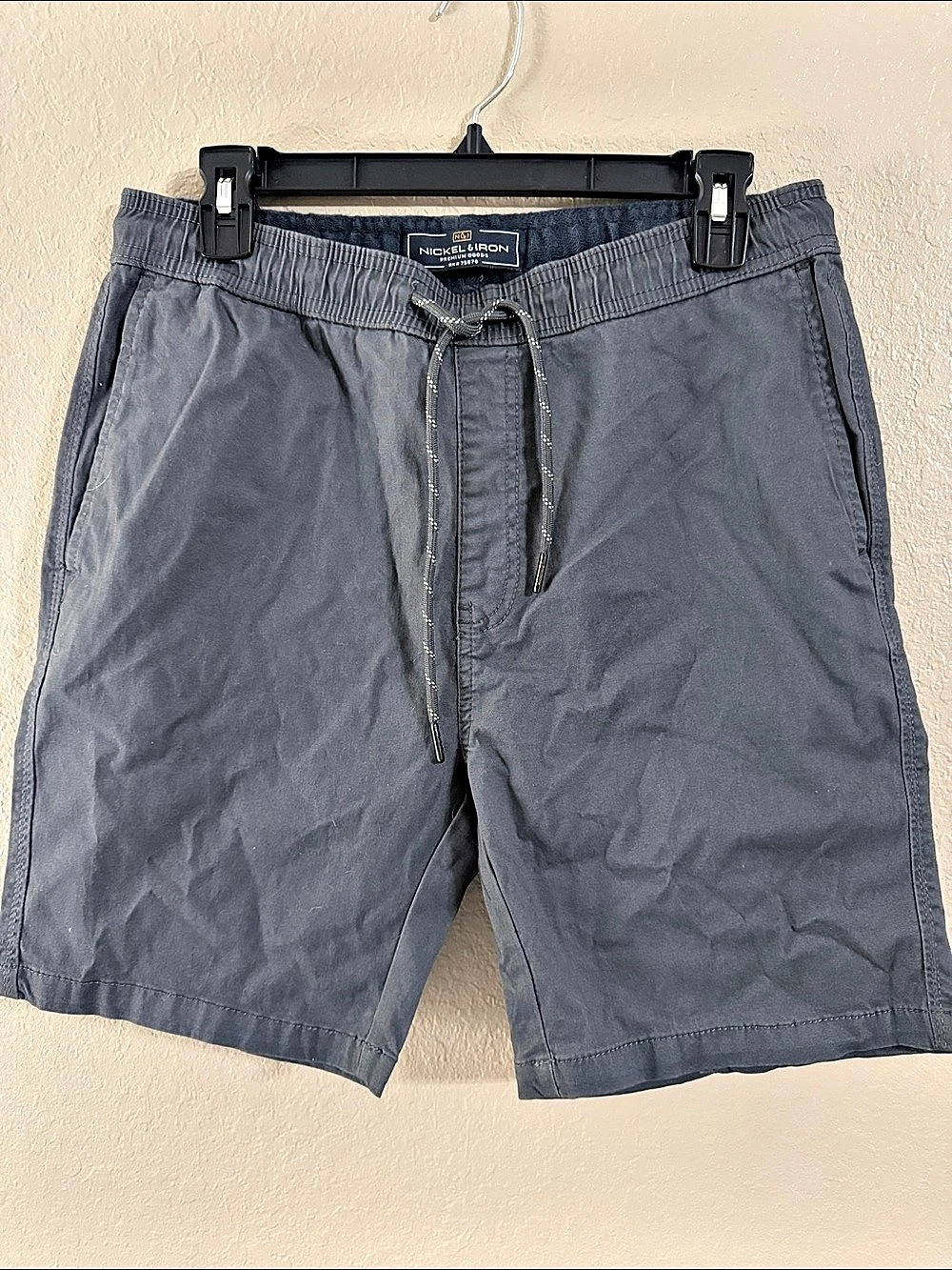 Nickel & Iron Men's Gray Shorts Size Medium Like New